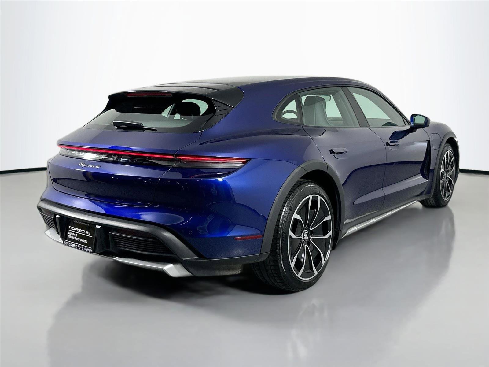 Certified 2024 Porsche Taycan 4 Cross Turismo AWD/4WD image 7