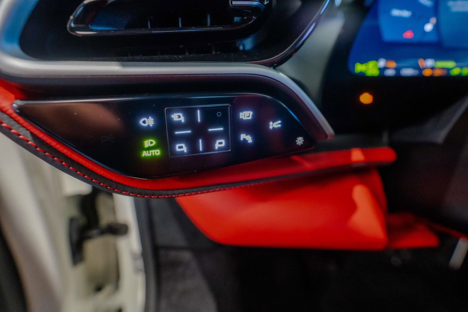 Used 2025 Ferrari 296 GTS image 25