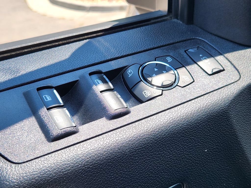 Used 2021 Ford F250 Lariat w/ Lariat Value Package AWD/4WD image 17