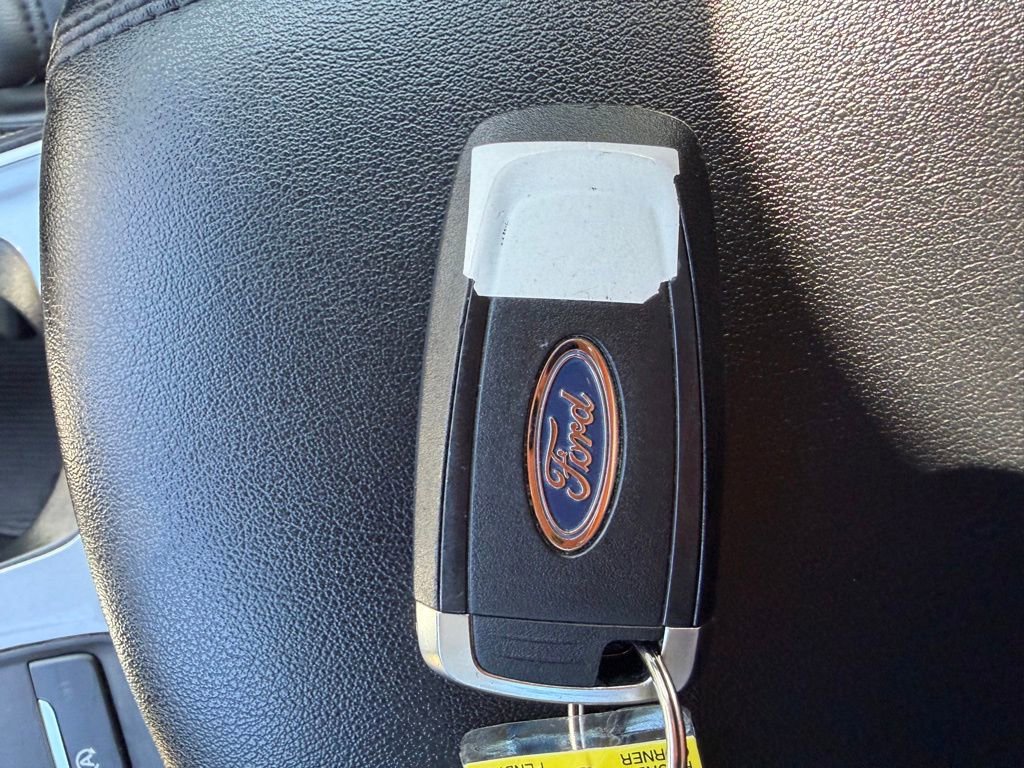 Used 2024 Ford Edge SEL image 31
