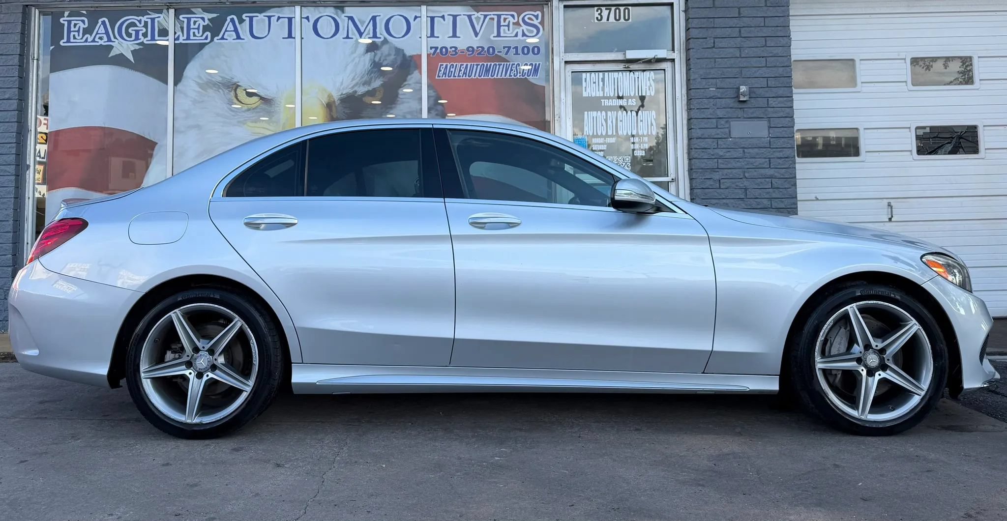 Used 2015 Mercedes-Benz C 300 4MATIC Sedan image 2