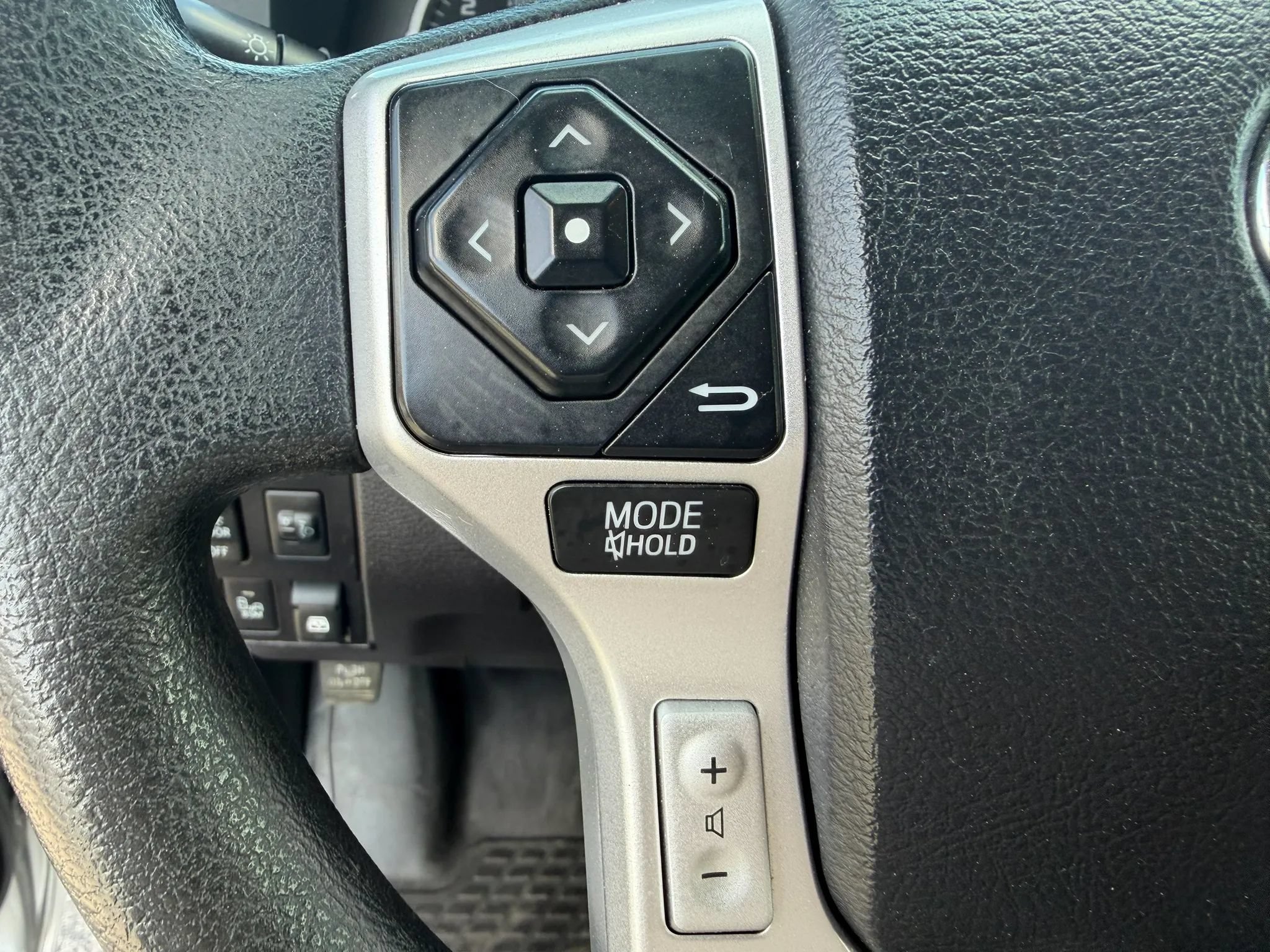 Used 2016 Toyota Tundra SR5 w/ TRD Off Road Package AWD/4WD image 34