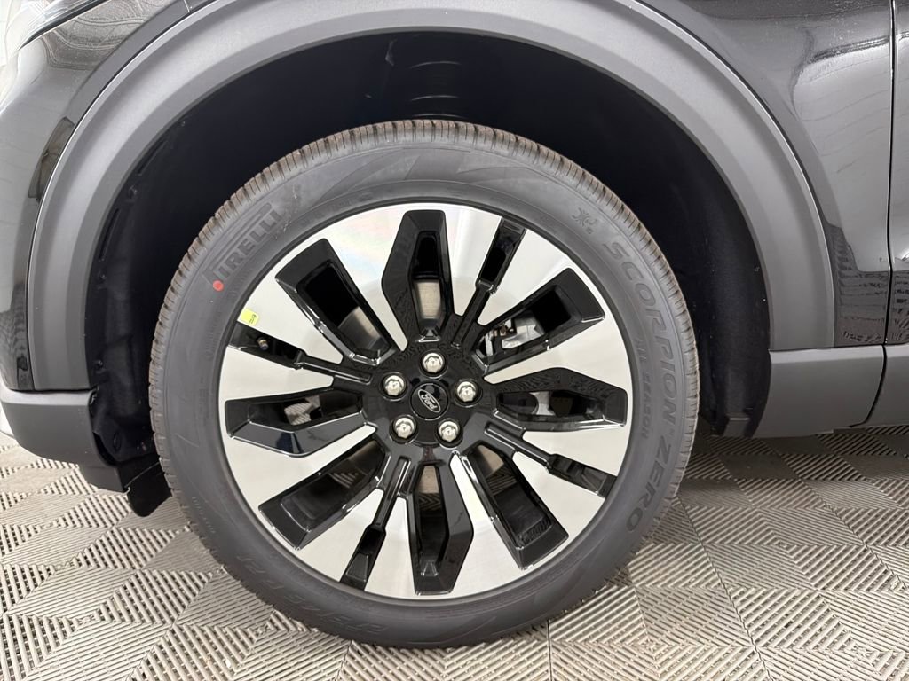 New 2026 Ford Explorer Platinum w/ LUX Leather Package image 14