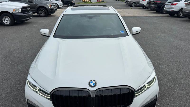 Used 2022 BMW 740i w/ M Sport Package RWD image 20