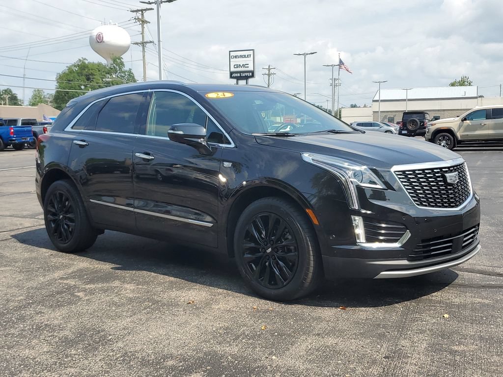 Used 2024 Cadillac XT5 Premium Luxury w/ Technology Package AWD/4WD image 3