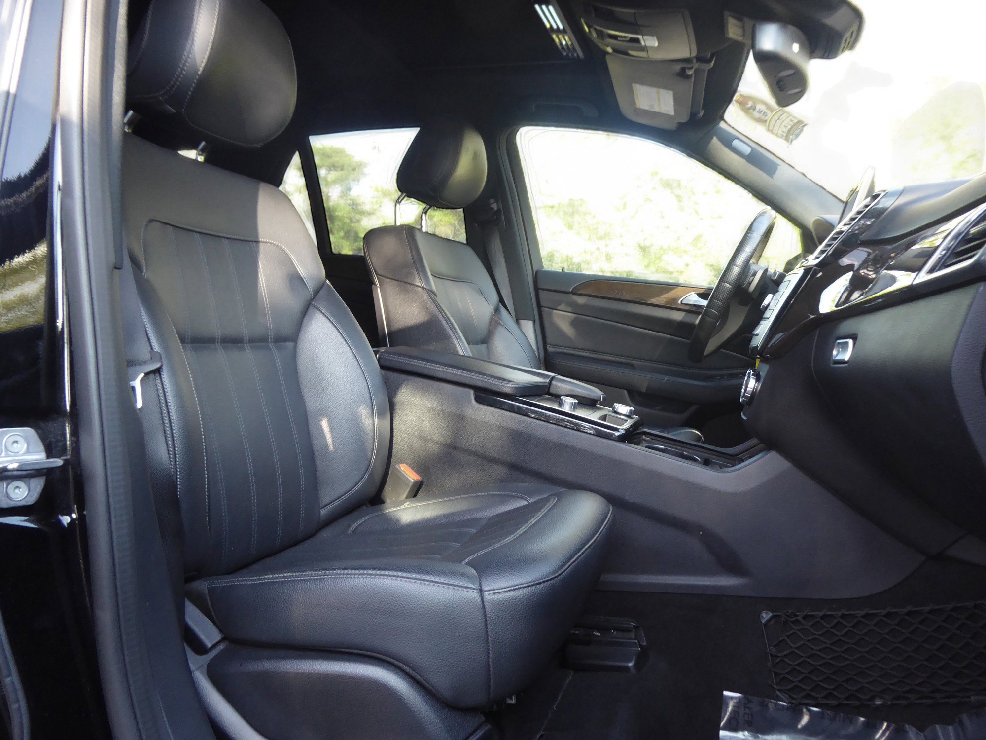 Used 2019 Mercedes-Benz GLE 400 4MATIC image 16