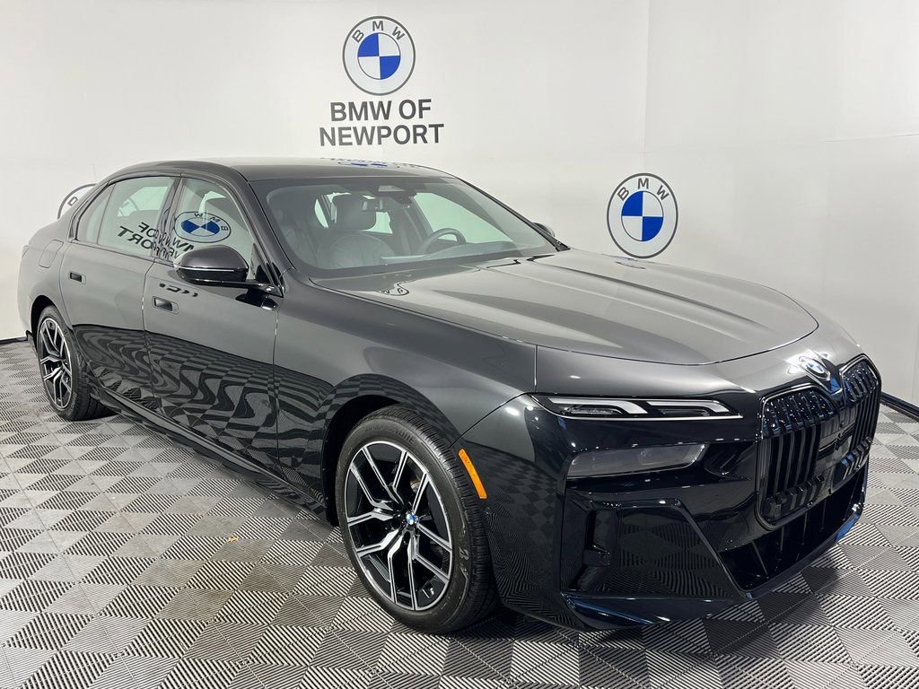 Used 2025 BMW 760i xDrive w/ Premium Package image 1
