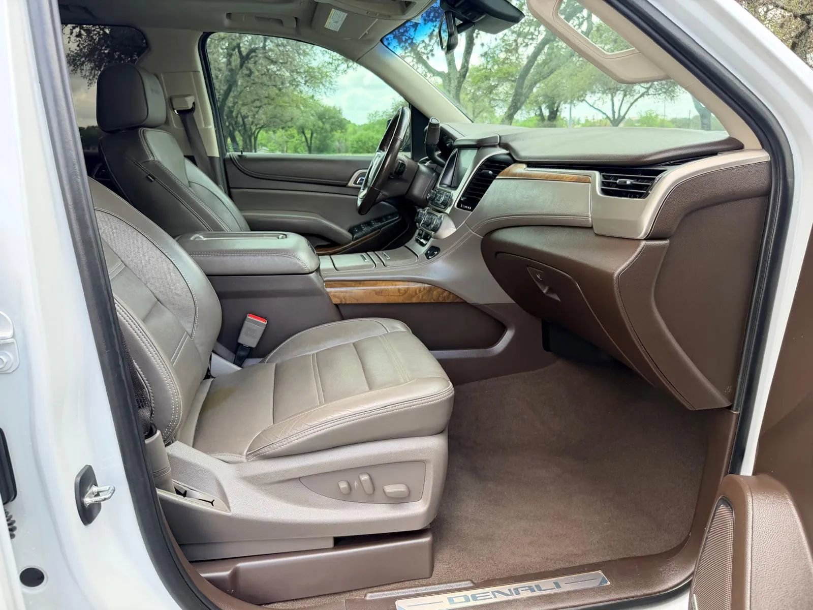 Used 2019 GMC Yukon XL Denali w/ Denali Ultimate Package RWD image 24