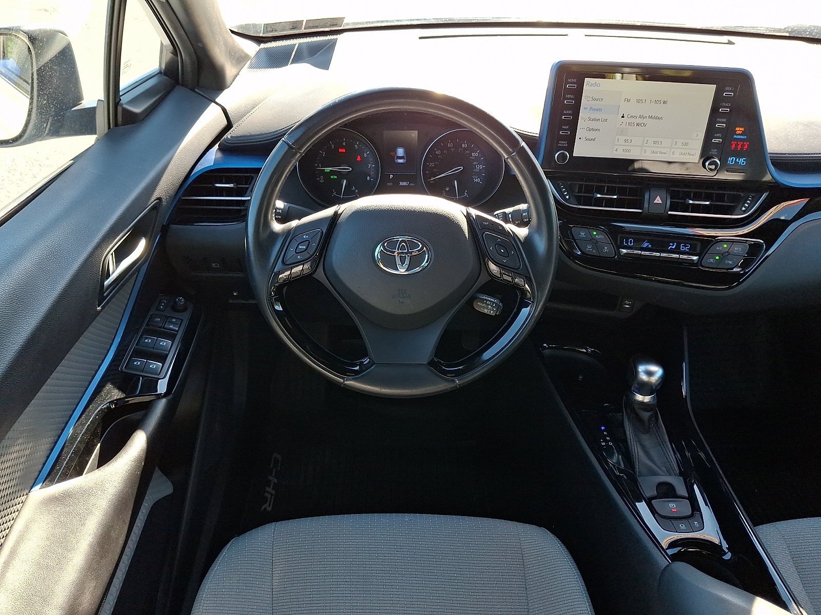Used 2019 Toyota C-HR XLE FWD image 12