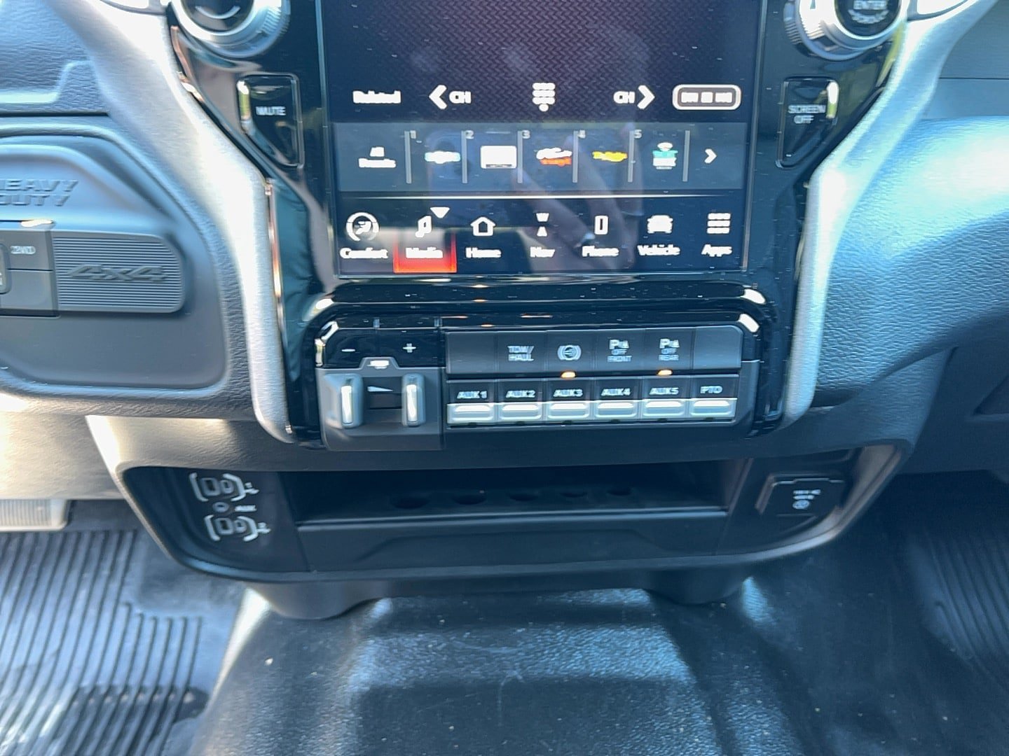 Used 2024 RAM 5500 Tradesman w/ Max Tow Package AWD/4WD image 21