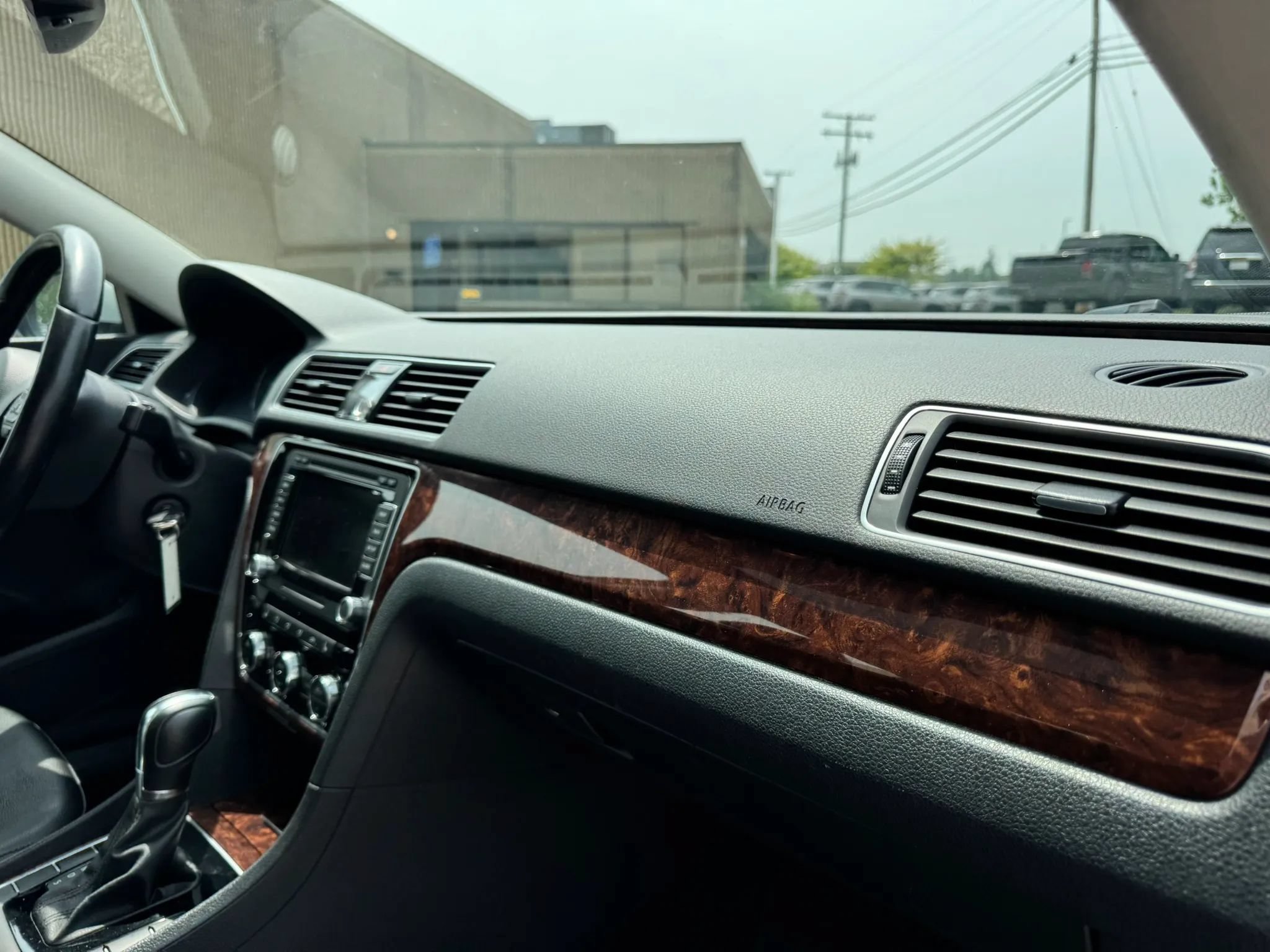 Used 2012 Volkswagen Passat 2.5 SEL Premium FWD image 25