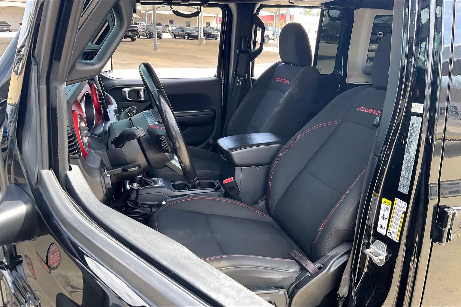 Used 2019 Jeep Wrangler Unlimited Rubicon w/ Dual Top Group AWD/4WD image 8