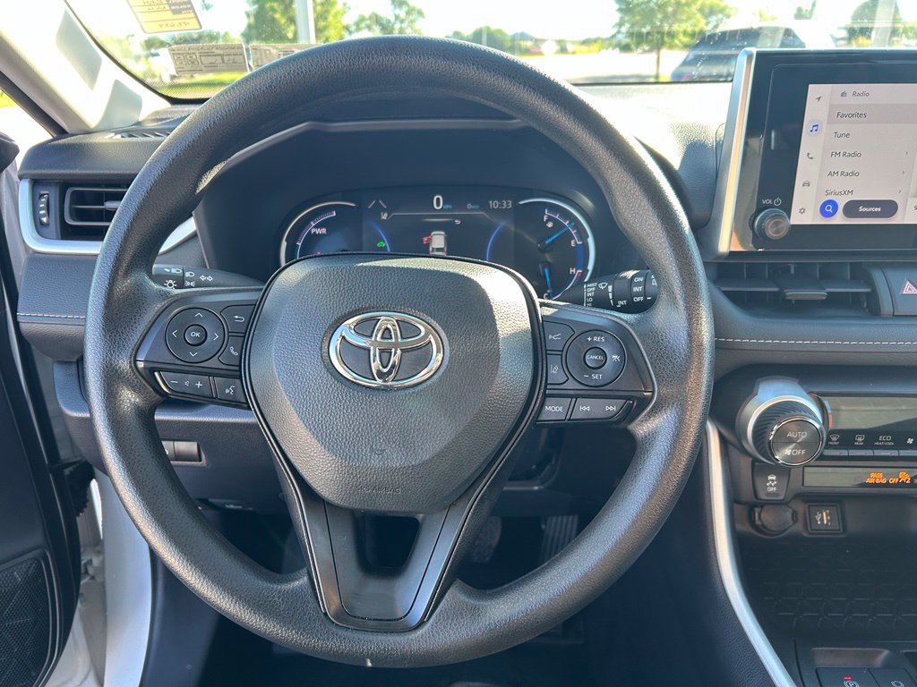 Used 2025 Toyota RAV4 XLE AWD/4WD image 14