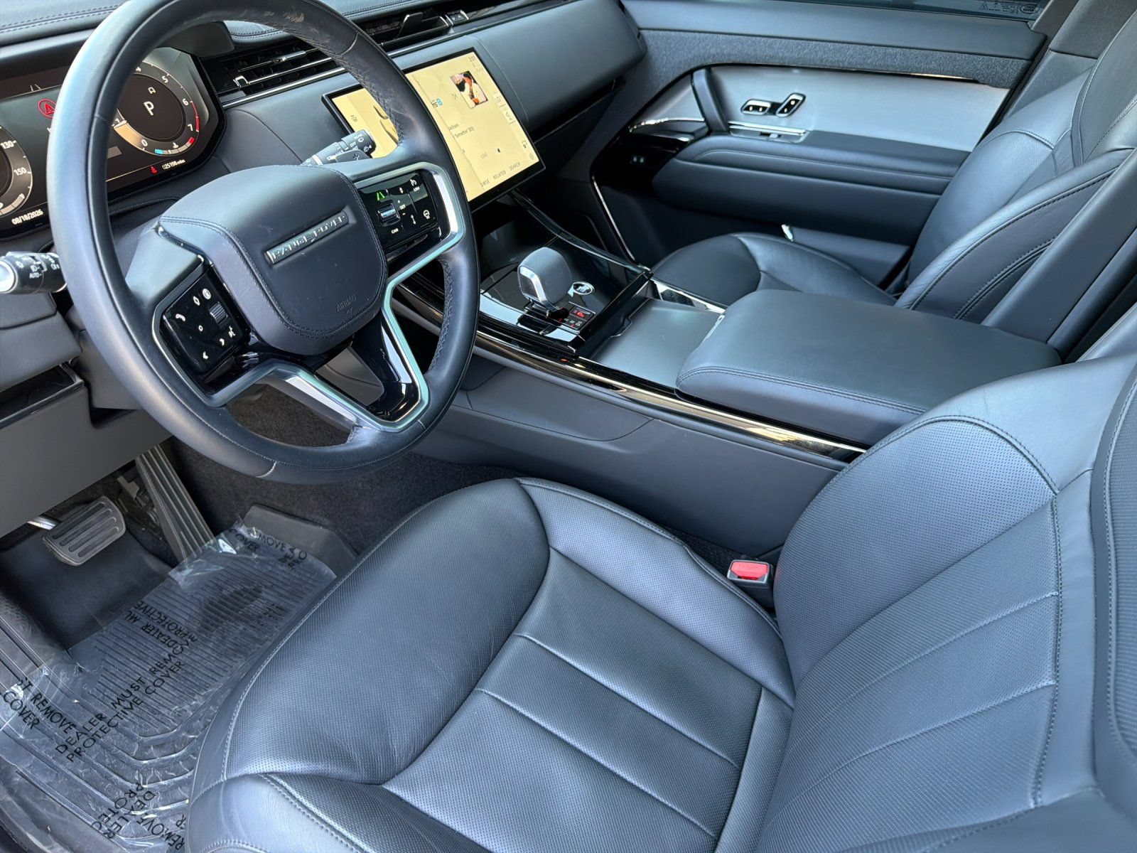 Used 2024 Land Rover Range Rover Sport SE AWD/4WD image 10