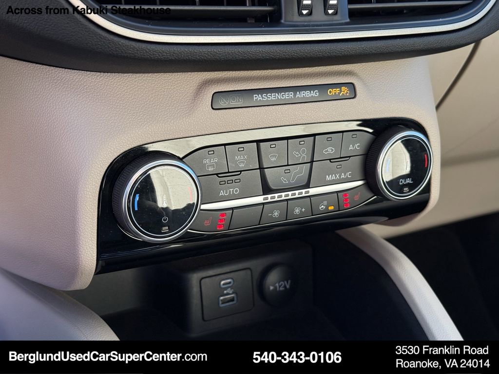 Used 2022 Ford Escape SEL image 25