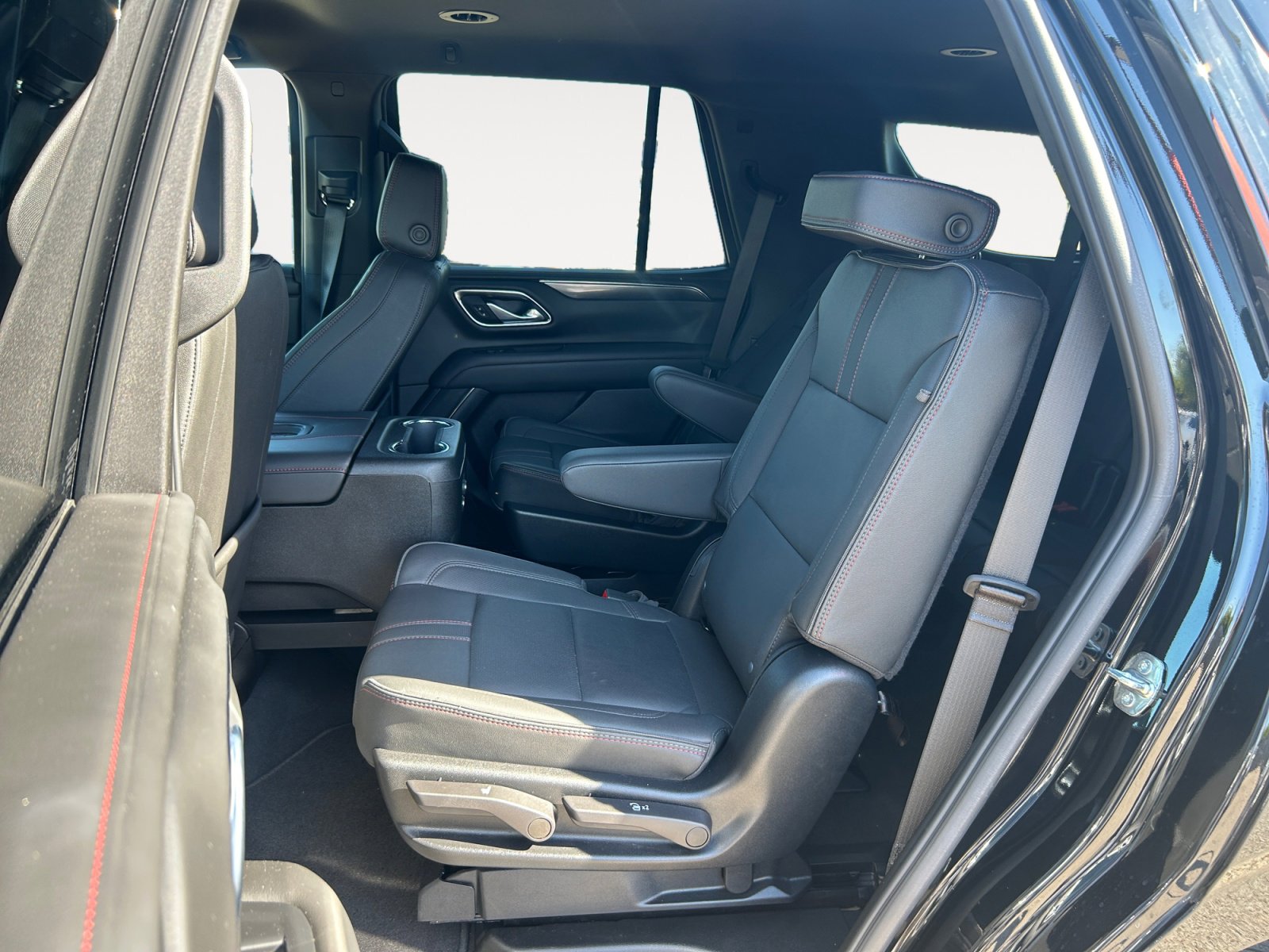 Used 2024 Chevrolet Tahoe RST w/ Luxury Package image 23