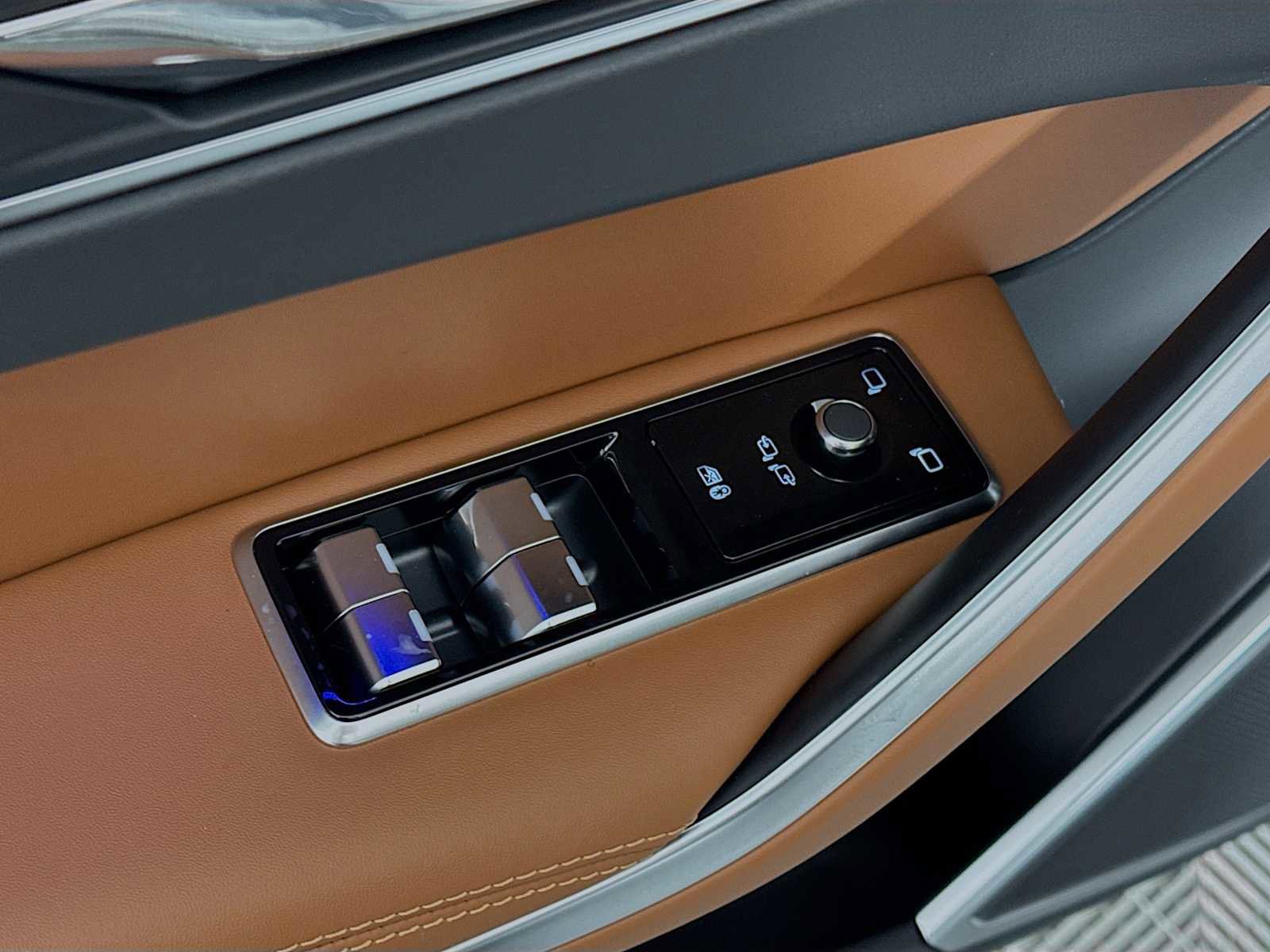 New 2026 Jaguar F-PACE R-Dynamic S AWD/4WD image 19