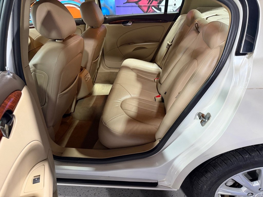 Used 2009 Buick Lucerne CX image 13