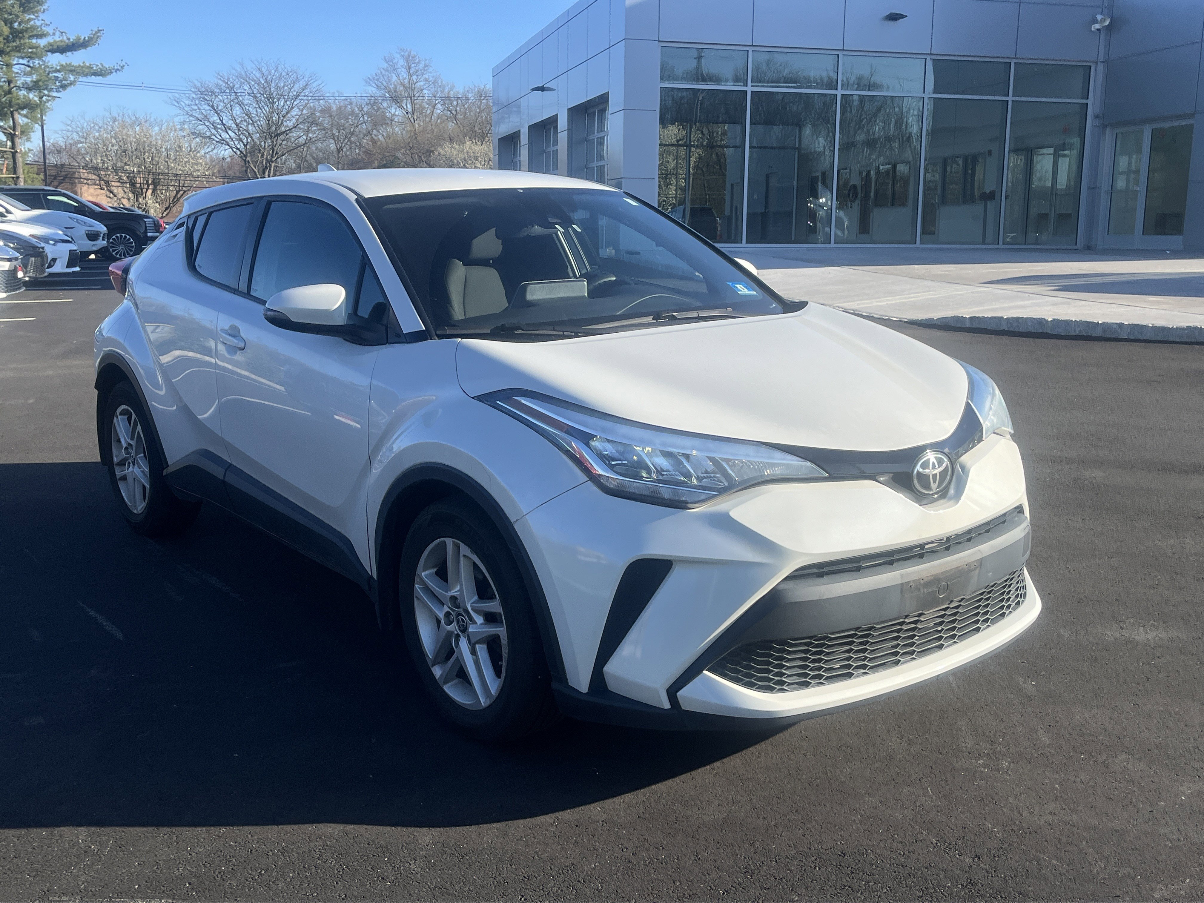 Used 2020 Toyota C-HR LE image 2