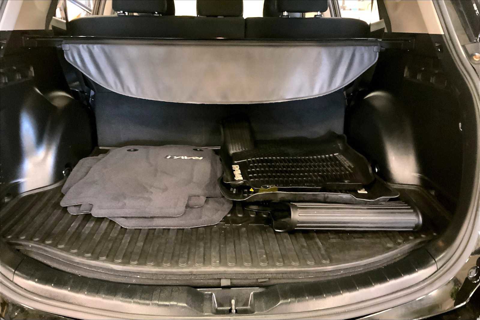 Used 2017 Toyota RAV4 LE w/ Carpet Mat Package image 34