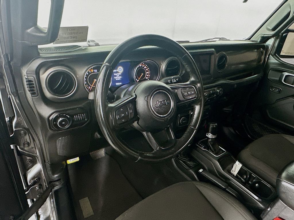 Used 2022 Jeep Wrangler Unlimited Sport image 31