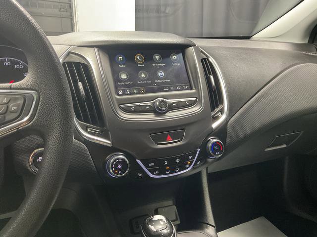 Used 2019 Chevrolet Cruze LT w/ Convenience Package image 23