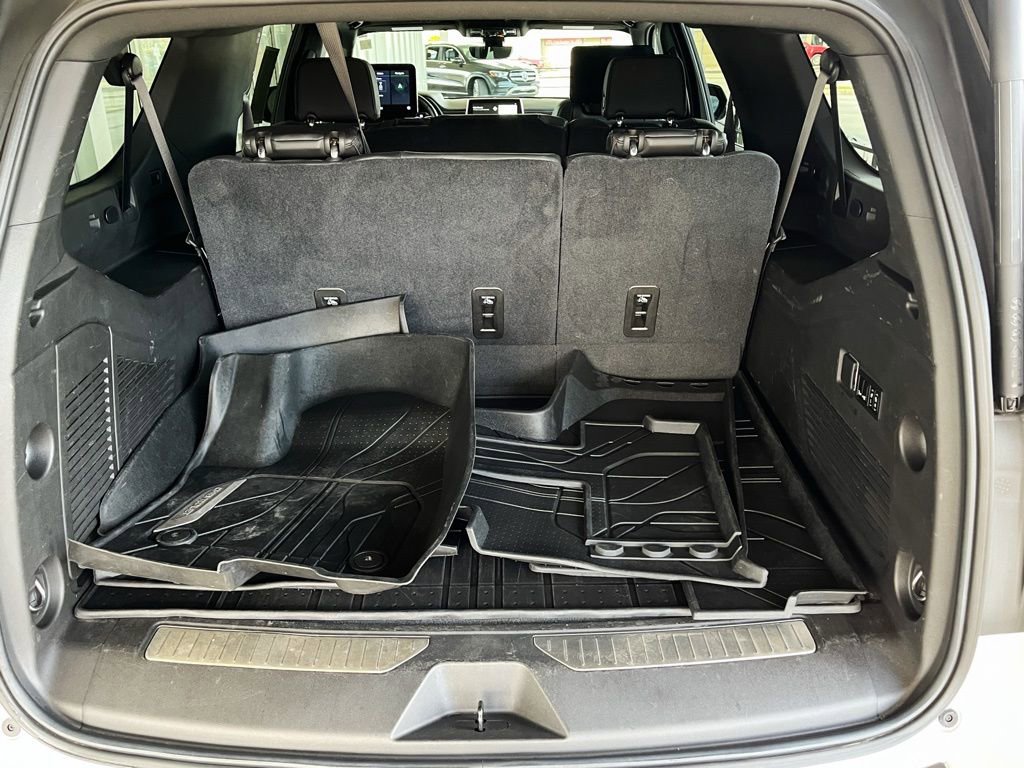 Used 2021 Chevrolet Suburban High Country w/ Premium Package image 34
