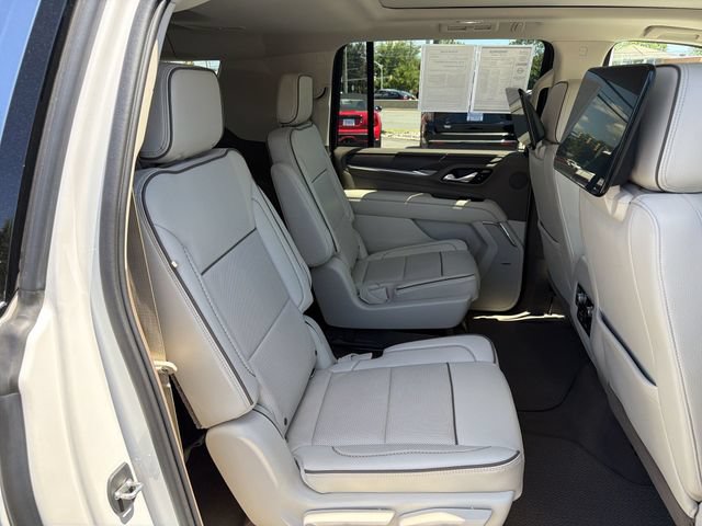 Used 2021 GMC Yukon XL Denali w/ Denali Ultimate Package AWD/4WD image 28