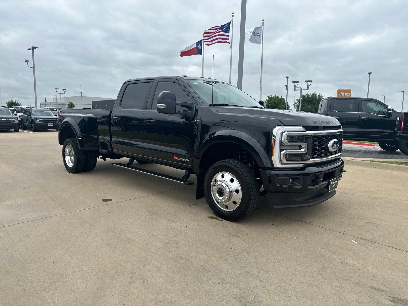 Used 2026 Ford F450 Platinum w/ FX4 Off-Road Package AWD/4WD image 8