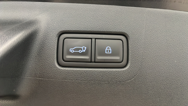 Used 2025 Hyundai Santa Fe Limited AWD/4WD image 30