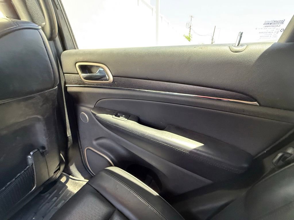 Used 2016 Jeep Grand Cherokee Summit AWD/4WD image 17