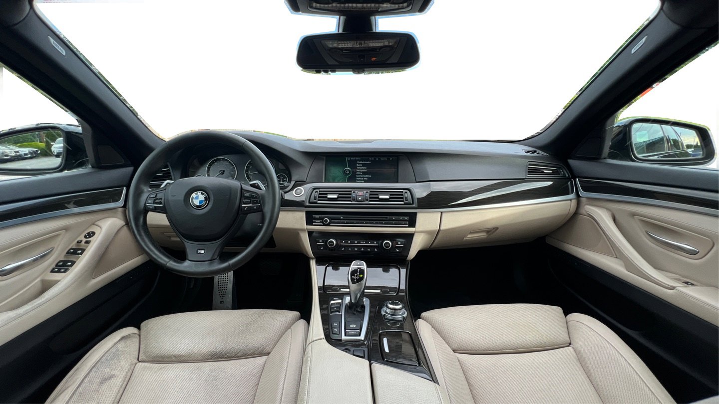 Used 2012 BMW 550i xDrive Sedan AWD/4WD image 35