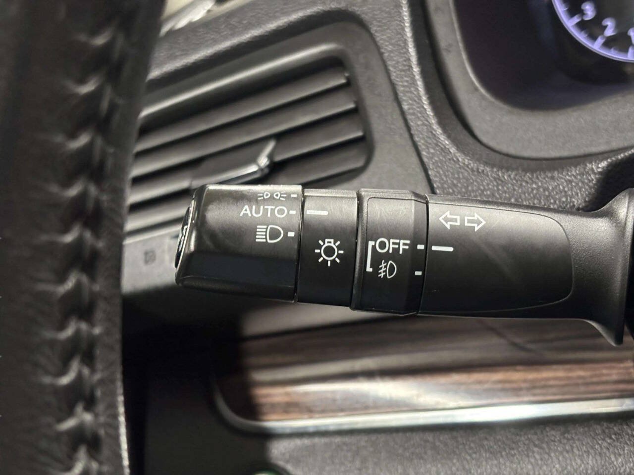Used 2015 Honda CR-V EX-L image 32