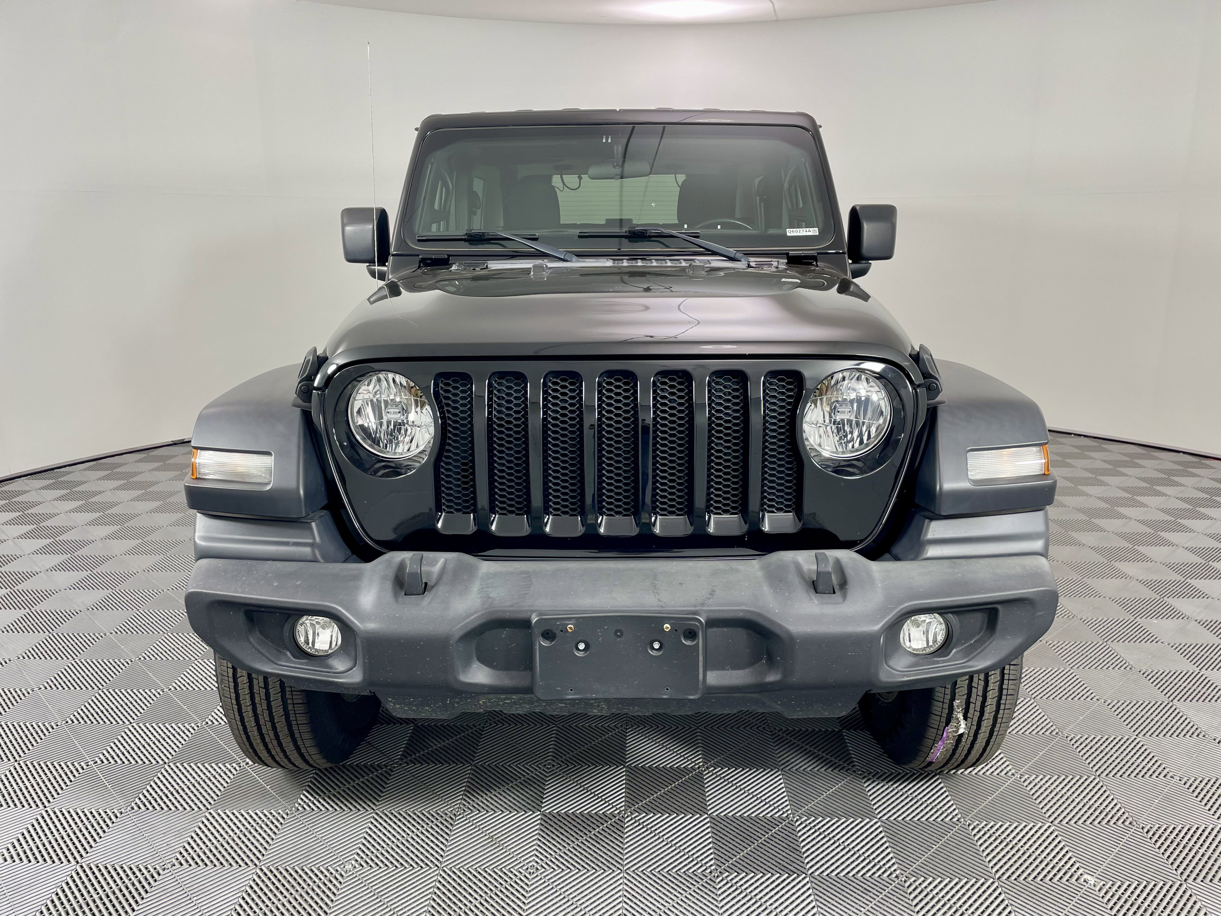 Used 2020 Jeep Wrangler Sport S image 8