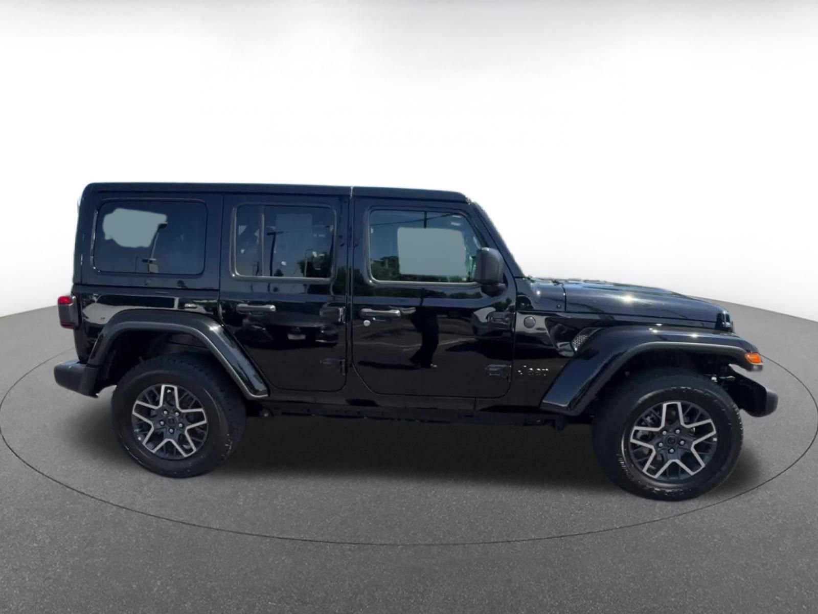 Used 2025 Jeep Wrangler Unlimited Sahara AWD/4WD image 14