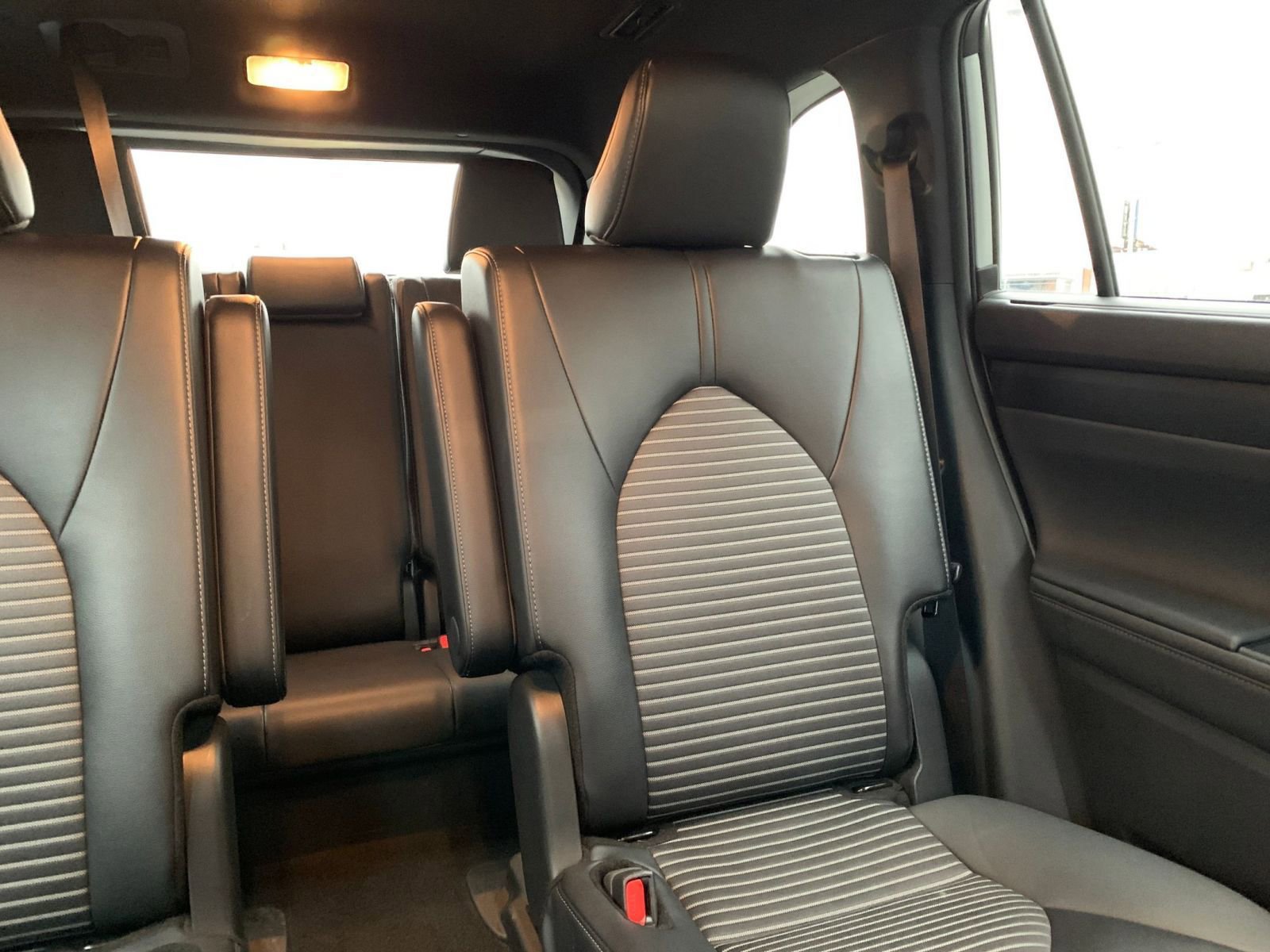 Used 2025 Toyota Highlander XSE image 40