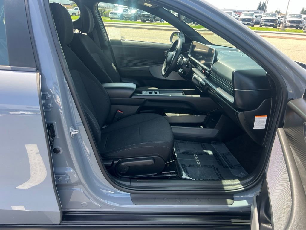 Used 2024 Hyundai Ioniq 6 SE RWD image 30