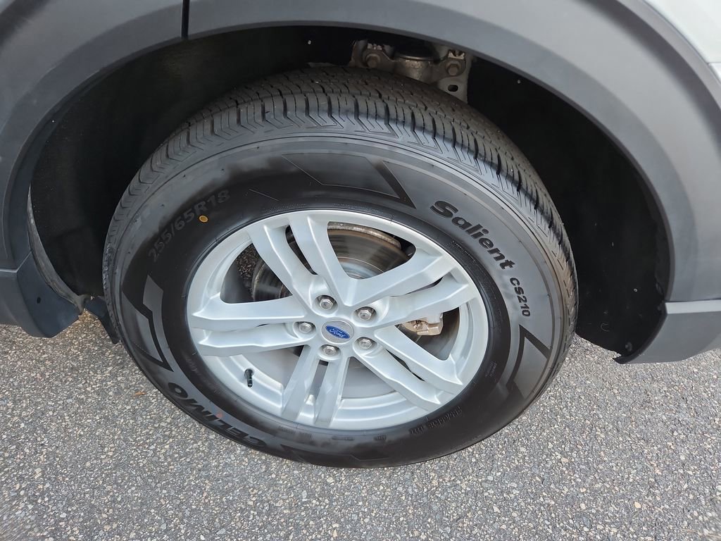 Used 2024 Ford Explorer XLT w/ Equipment Group 202A image 35