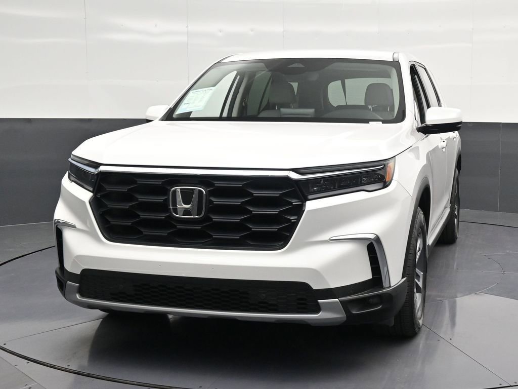 Used 2025 Honda Pilot EX-L image 6