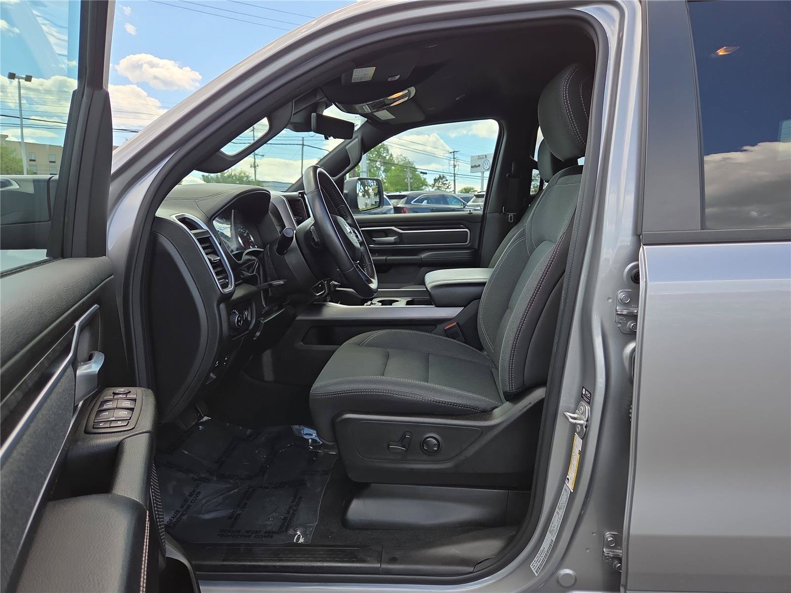 Used 2023 RAM 1500 Big Horn AWD/4WD image 12