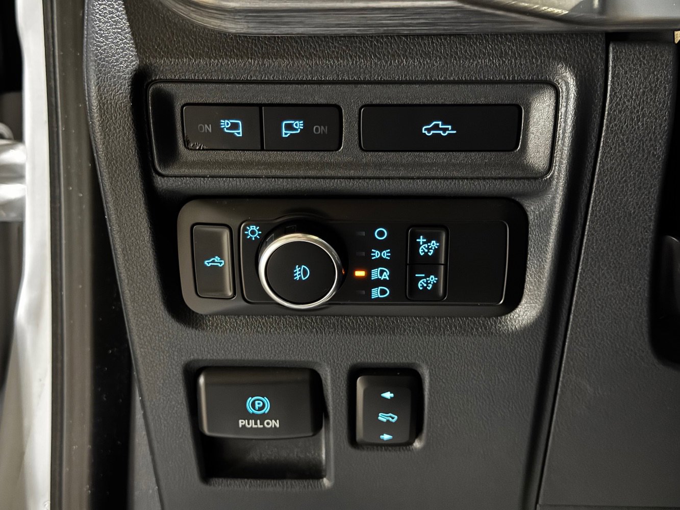 Used 2022 Ford F150 Lariat w/ Equipment Group 502A High image 41