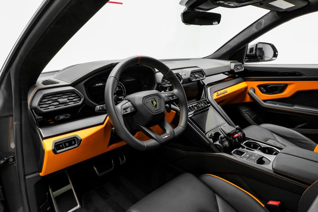 Used 2024 Lamborghini Urus S AWD/4WD image 7