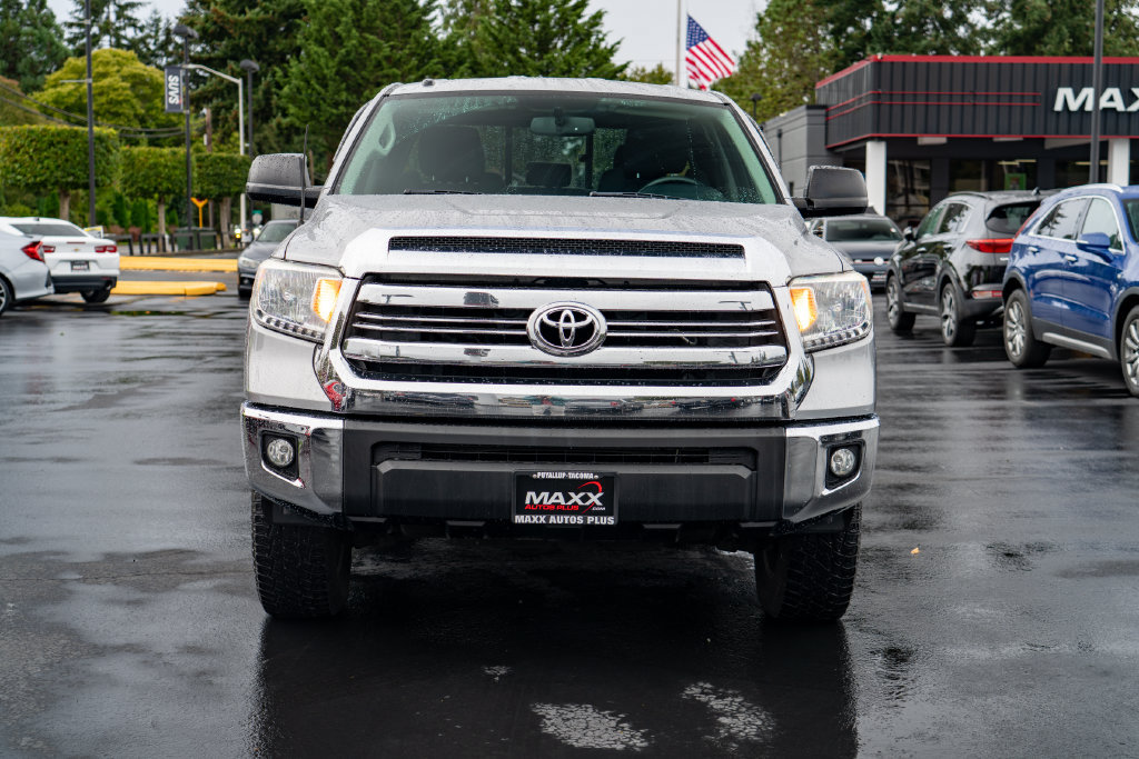 Used 2016 Toyota Tundra SR5 w/ SR5 Upgrade Package AWD/4WD image 3