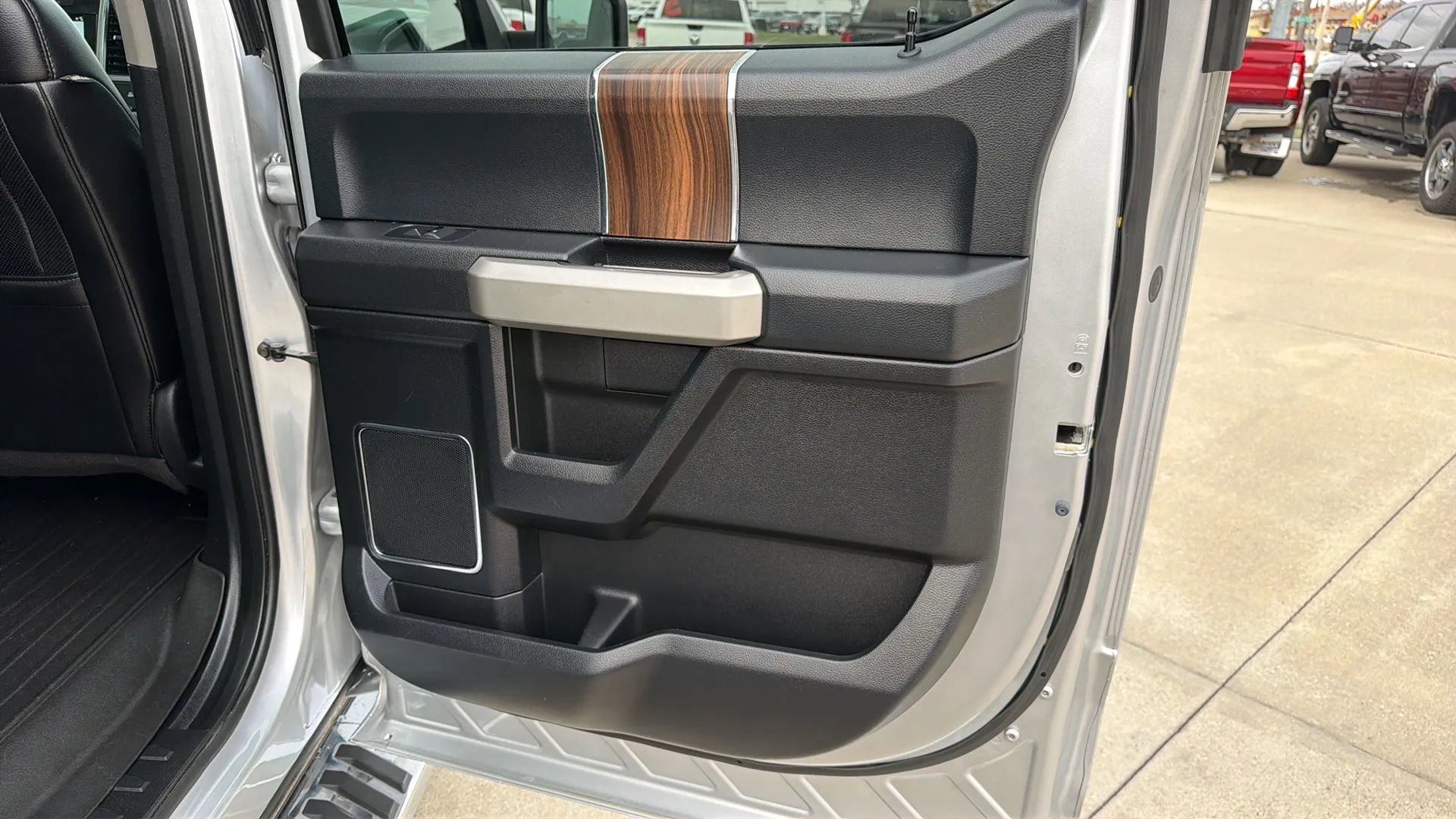 Used 2017 Ford F150 Lariat w/ Equipment Group 502A Luxury image 78