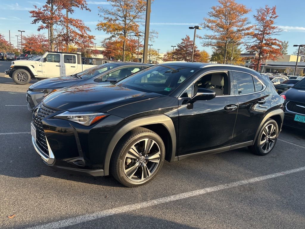 Used 2021 Lexus UX 200 w/ Accessory Package (Z1)