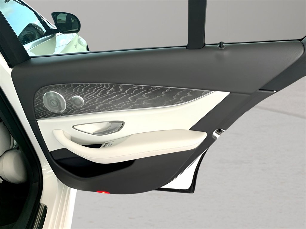 Used 2021 Mercedes-Benz E 350 Sedan image 25