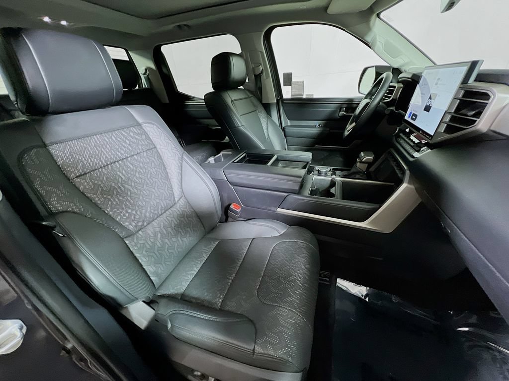 Used 2024 Toyota Tundra Limited AWD/4WD image 23