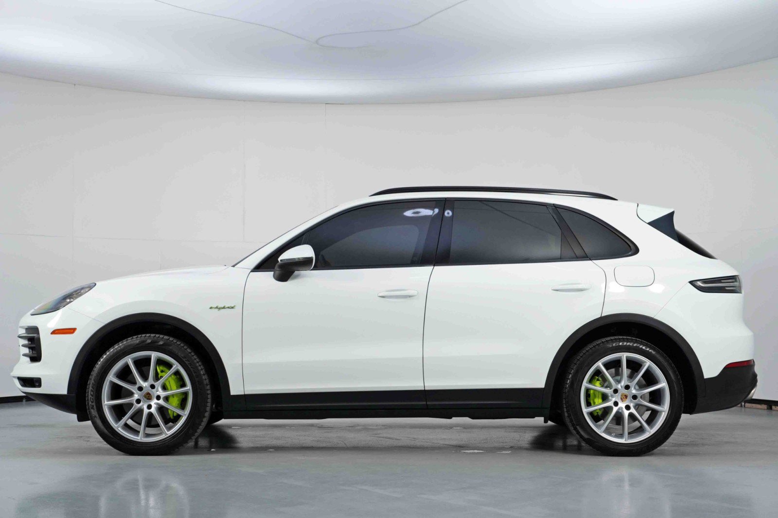 Used 2019 Porsche Cayenne E-Hybrid image 9