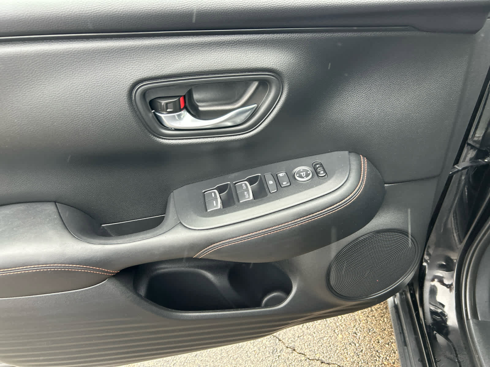 Used 2025 Honda HR-V Sport image 10