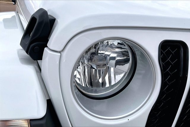 Used 2023 Jeep Gladiator Overland image 32